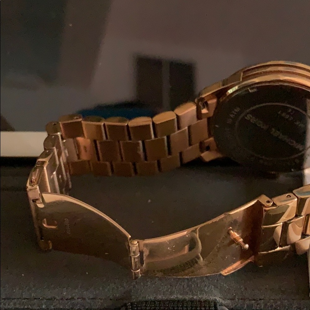 Michael Kors Watch - Picture 7 of 14
